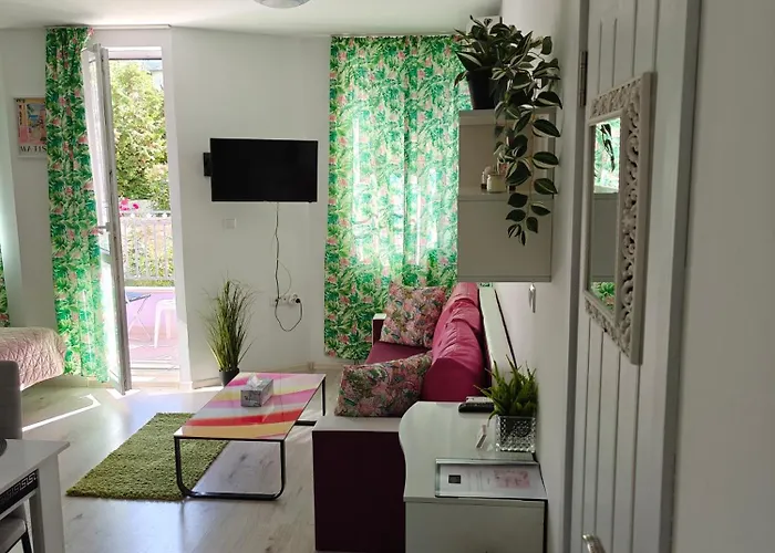 Viktoria بالشيك