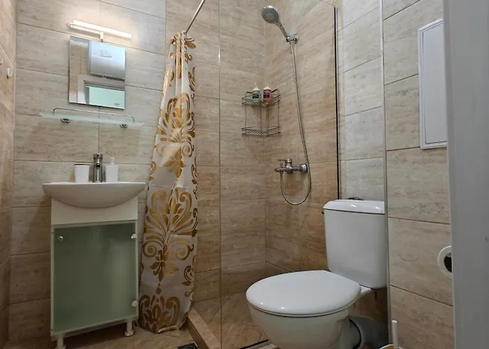 Viktoria * بالشيك